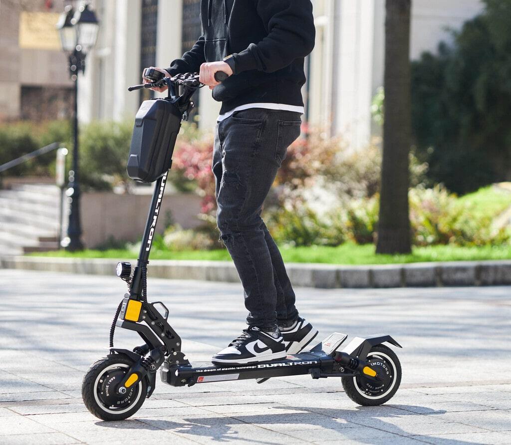 Trottinette Électrique Dualtron Mini Spécial : Puissante et Confortable